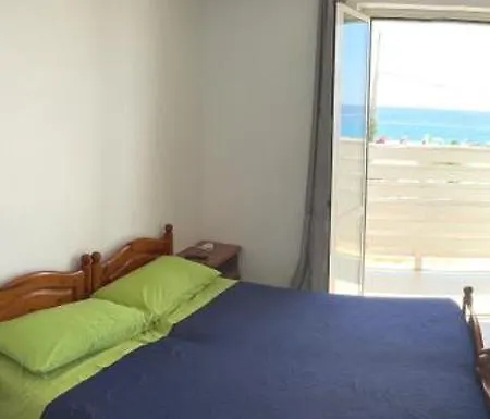 Petit Gourmet Bed & Breakfast