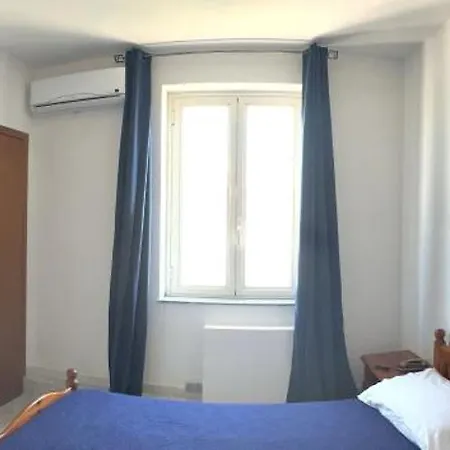 Petit Gourmet Bed & Breakfast *