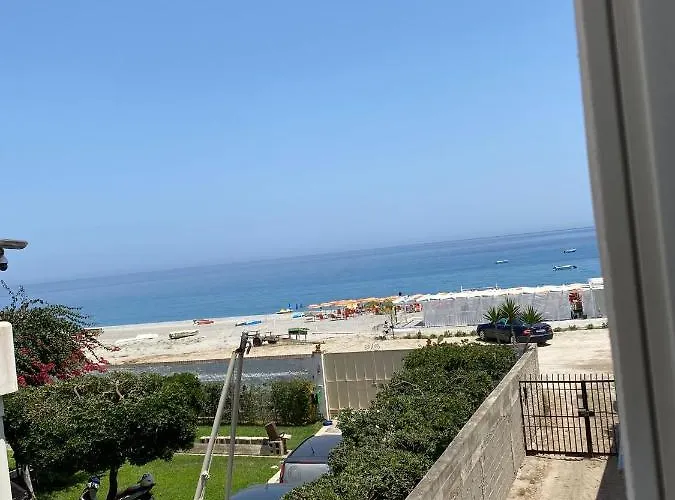 Petit Gourmet Bed & Breakfast *